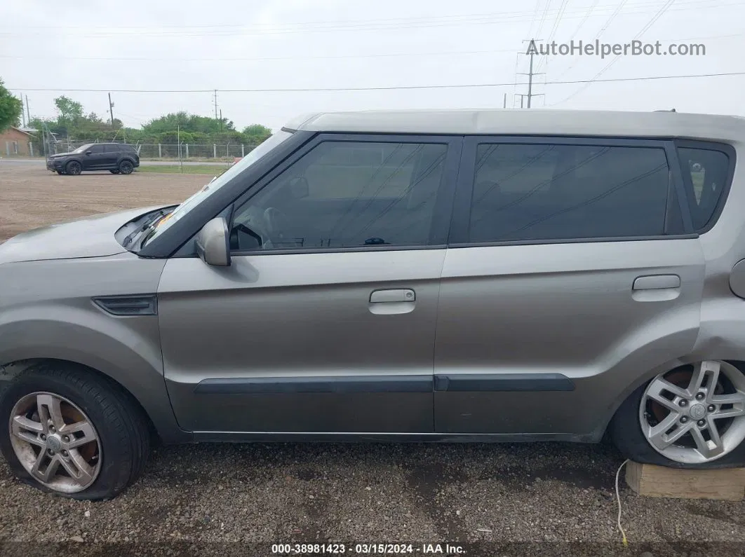 2010 Kia Soul + Серый vin: KNDJT2A22A7192327