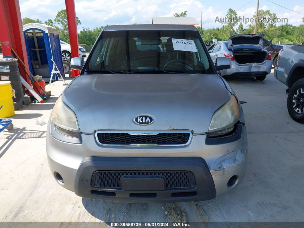 2010 Kia Soul + Silver vin: KNDJT2A22A7701915