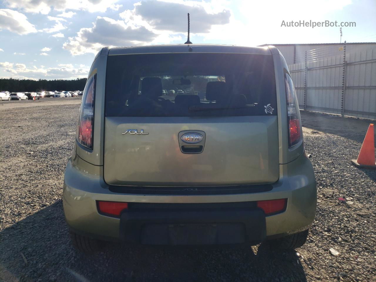 2010 Kia Soul + Зеленый vin: KNDJT2A23A7103610