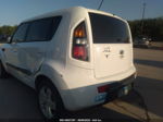 2010 Kia Soul + White vin: KNDJT2A23A7166139