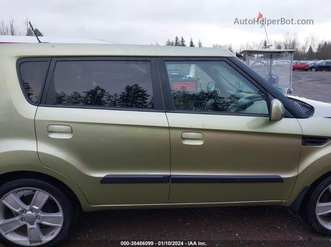 2010 Kia Soul ! Green vin: KNDJT2A23A7179697