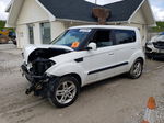 2010 Kia Soul + White vin: KNDJT2A23A7703883