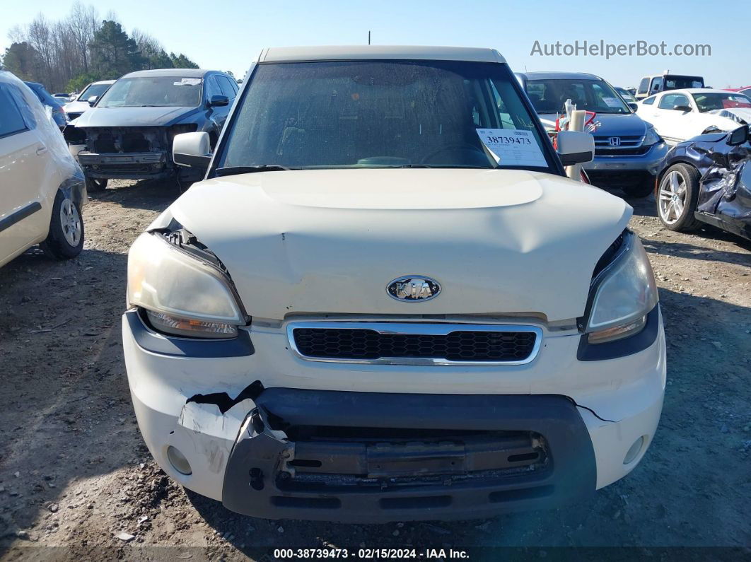 2010 Kia Soul ! Cream vin: KNDJT2A24A7147499