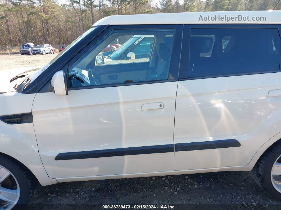 2010 Kia Soul ! Cream vin: KNDJT2A24A7147499