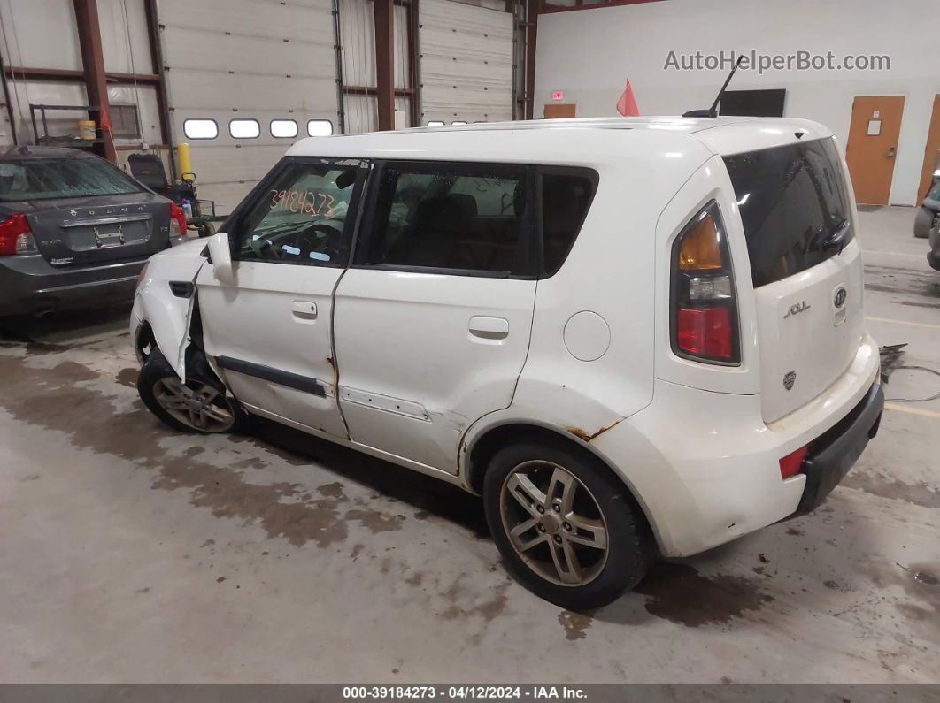 2010 Kia Soul + Белый vin: KNDJT2A24A7162763