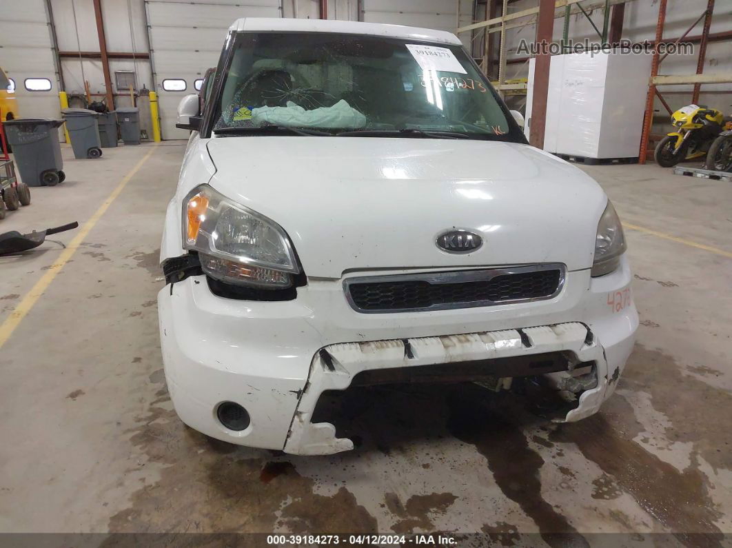 2010 Kia Soul + Белый vin: KNDJT2A24A7162763