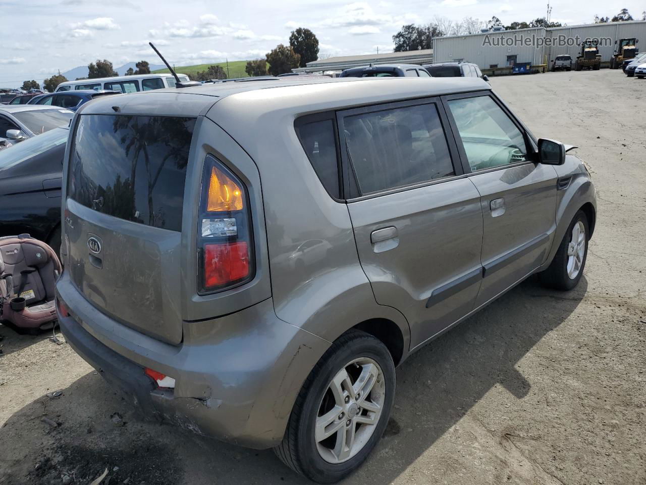 2010 Kia Soul + Gray vin: KNDJT2A24A7163170