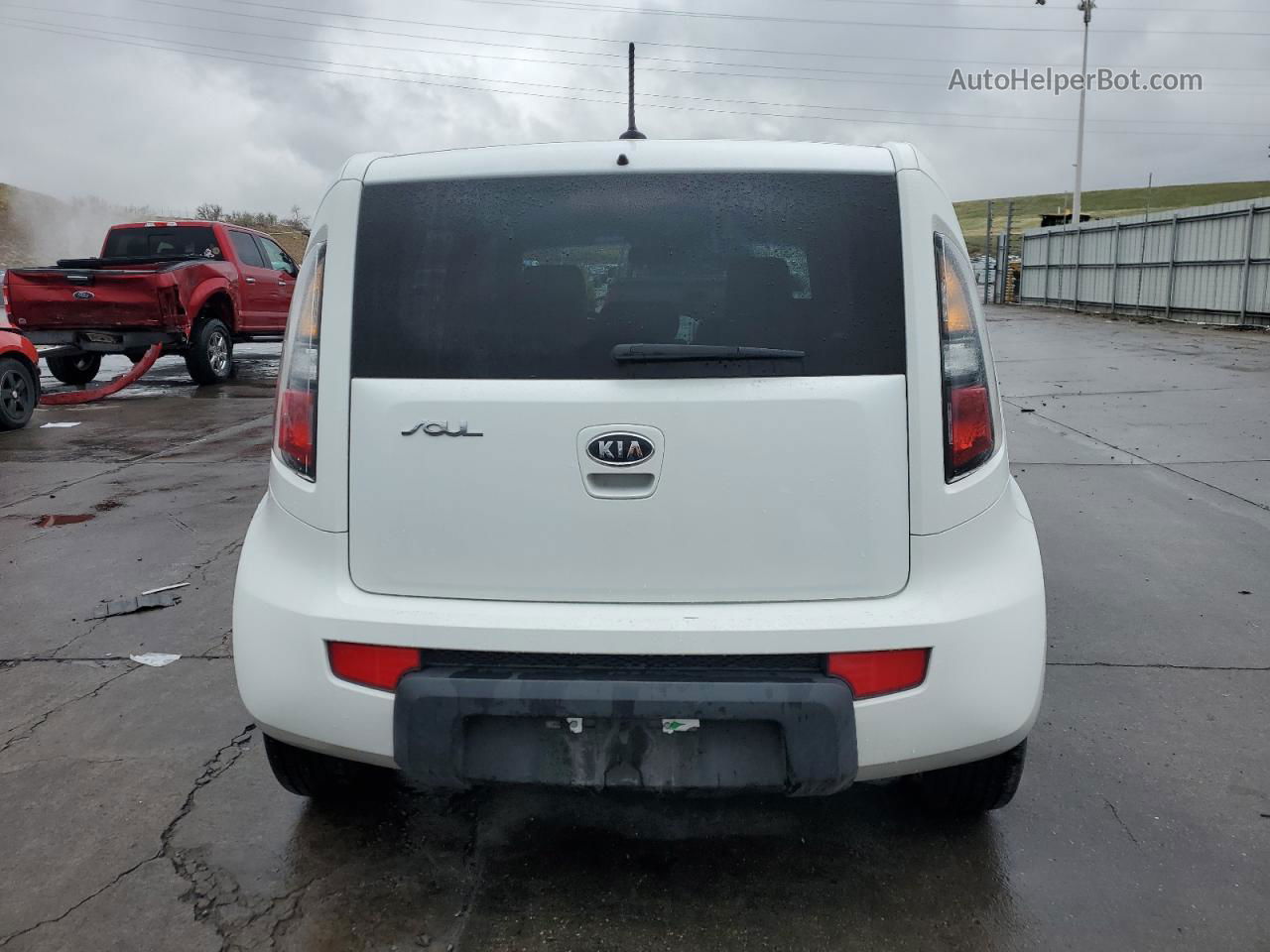 2010 Kia Soul + White vin: KNDJT2A24A7163413