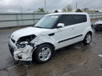 2010 Kia Soul + White vin: KNDJT2A24A7163413