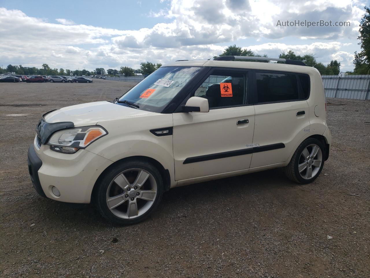 2010 Kia Soul + Cream vin: KNDJT2A24A7185573