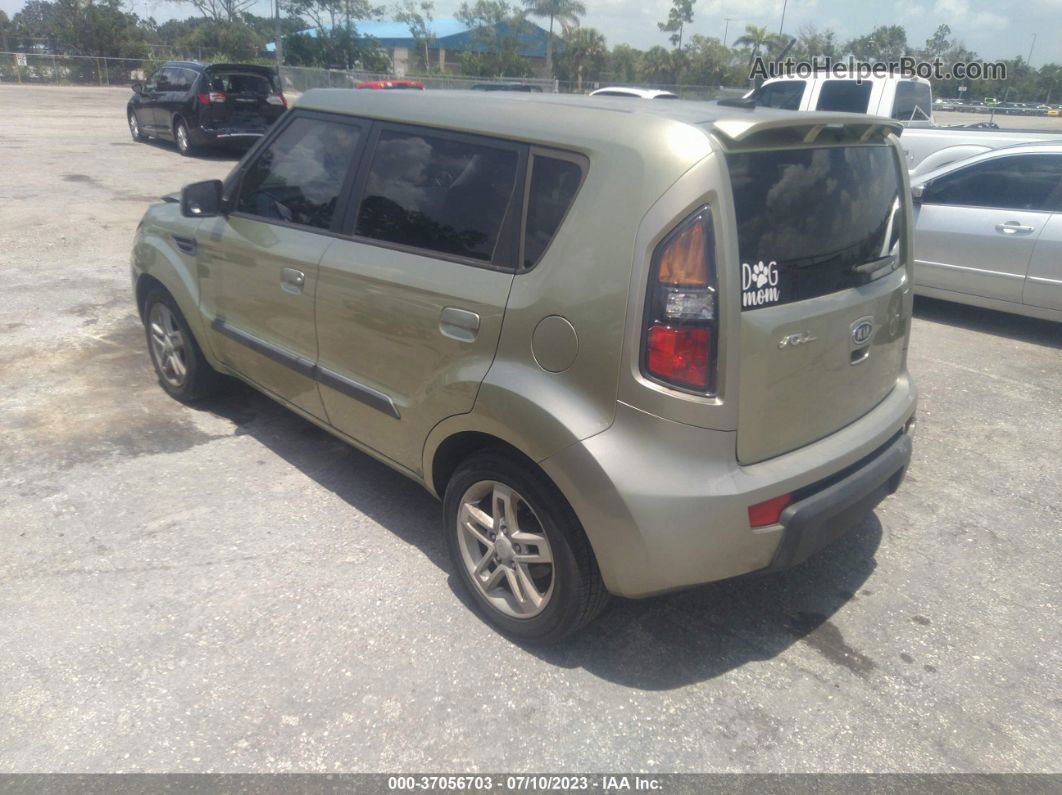 2010 Kia Soul + Green vin: KNDJT2A25A7052031