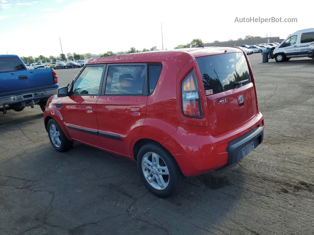 2010 Kia Soul + Red vin: KNDJT2A25A7067886