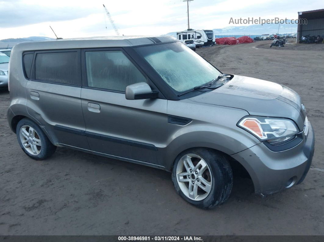 2010 Kia Soul + Gray vin: KNDJT2A25A7105438