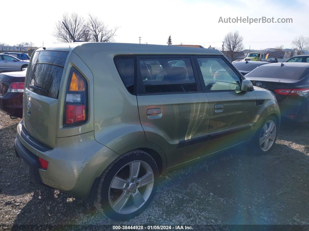 2010 Kia Soul ! Green vin: KNDJT2A25A7125558