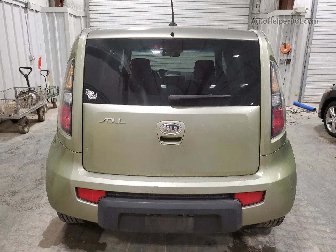 2010 Kia Soul + Green vin: KNDJT2A25A7134146