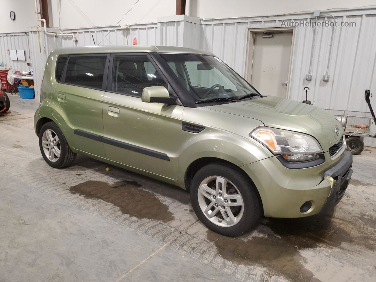 2010 Kia Soul + Green vin: KNDJT2A25A7134146