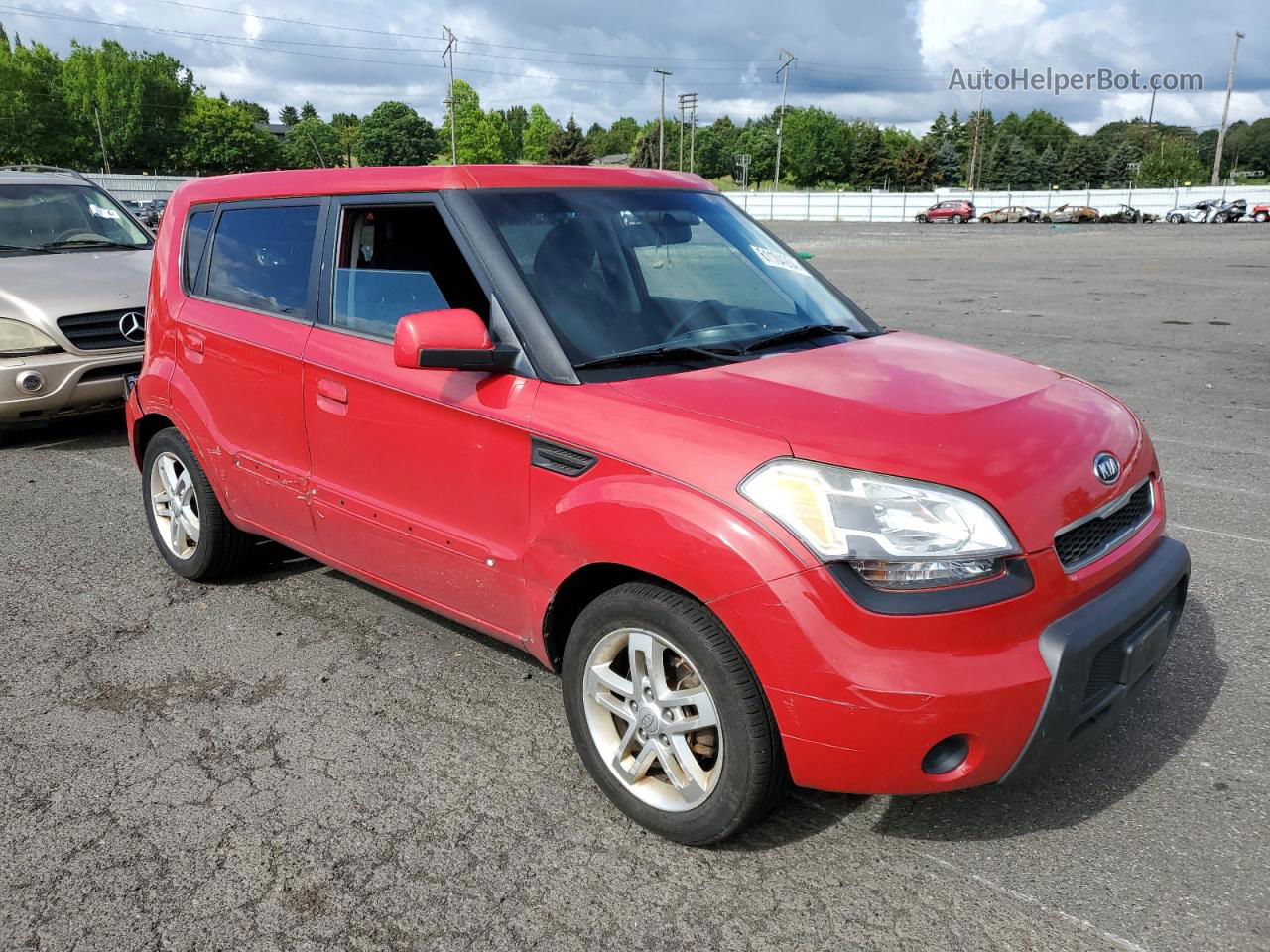 2010 Kia Soul + Red vin: KNDJT2A25A7138391