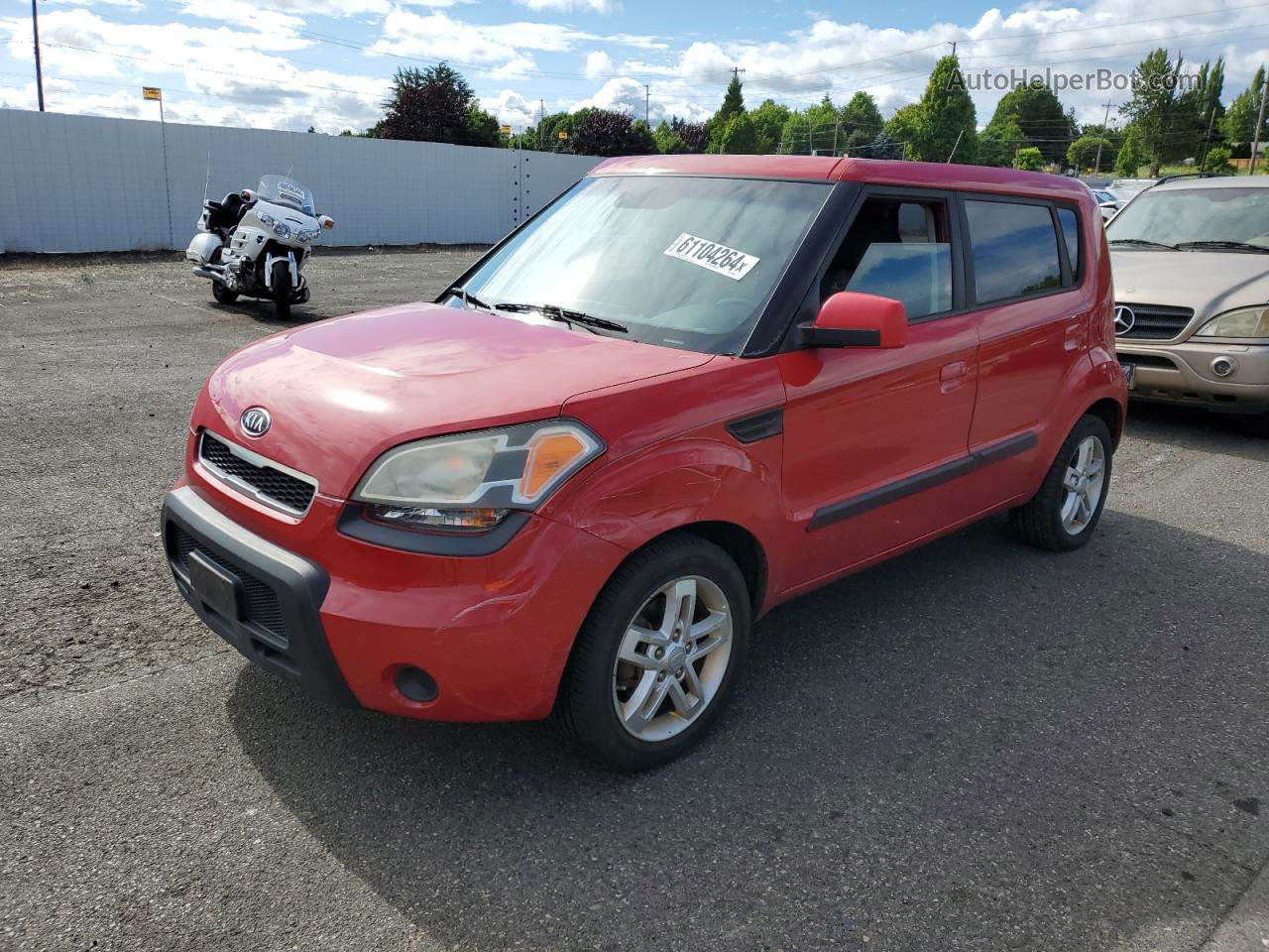 2010 Kia Soul + Red vin: KNDJT2A25A7138391