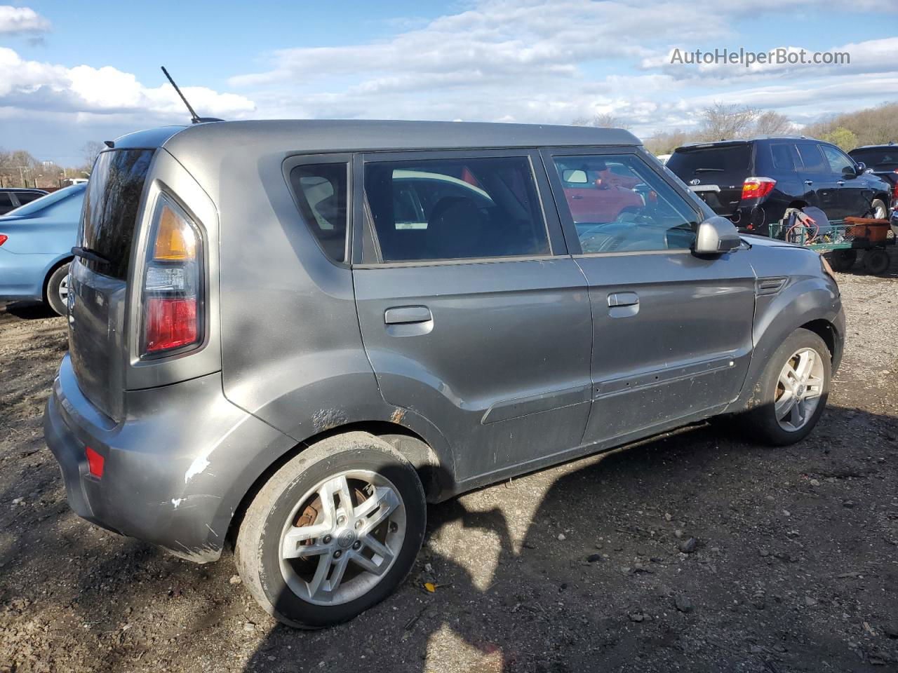 2010 Kia Soul + Gray vin: KNDJT2A25A7139394