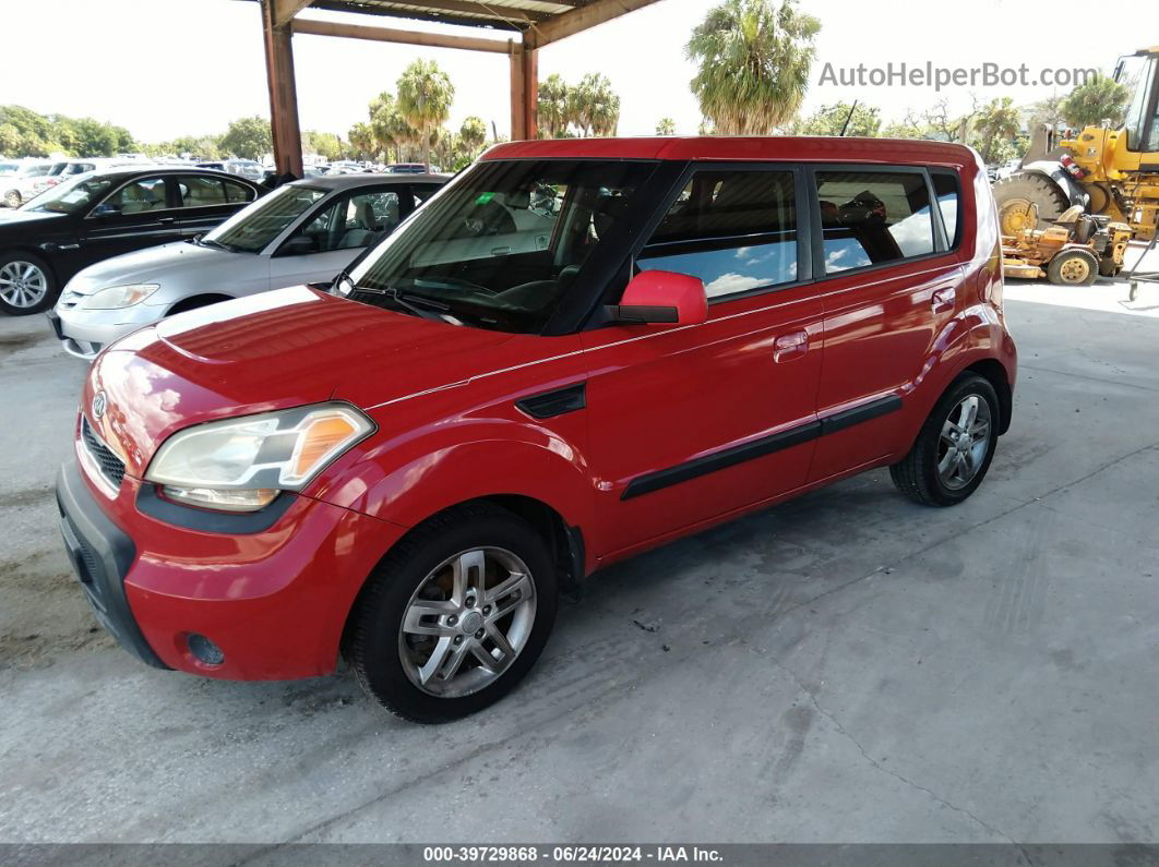 2010 Kia Soul + Red vin: KNDJT2A25A7148273