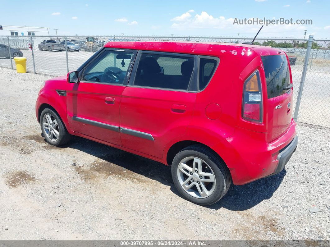 2010 Kia Soul + Red vin: KNDJT2A25A7160942