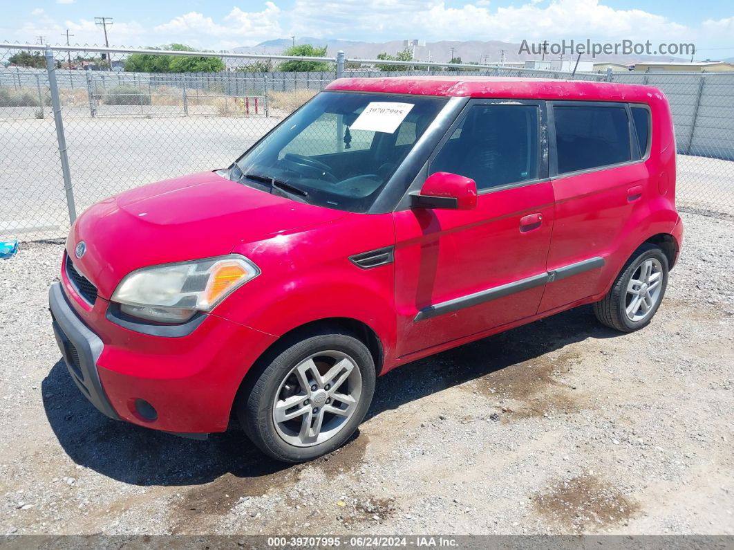 2010 Kia Soul + Red vin: KNDJT2A25A7160942