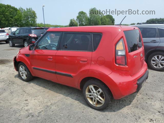 2010 Kia Soul + Red vin: KNDJT2A25A7171696