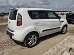 2010 Kia Soul + White vin: KNDJT2A25A7176851