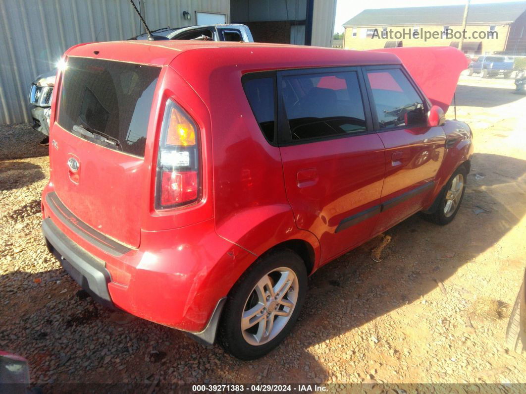 2010 Kia Soul + Red vin: KNDJT2A25A7177384