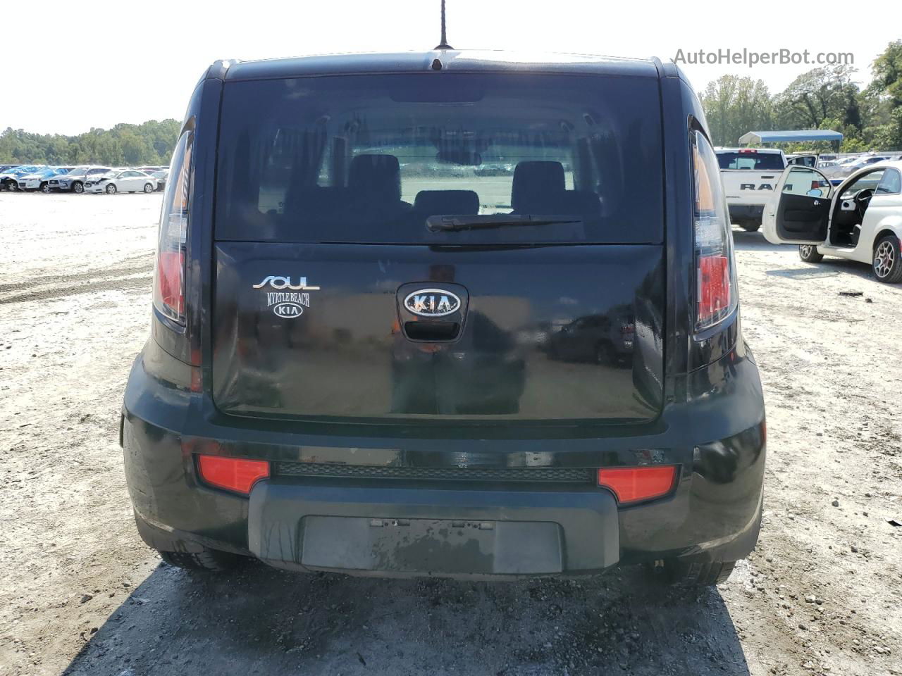 2010 Kia Soul + Black vin: KNDJT2A25A7180558