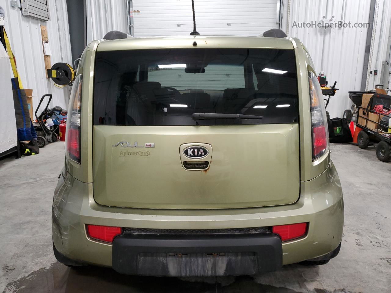 2010 Kia Soul + Green vin: KNDJT2A26A7055505