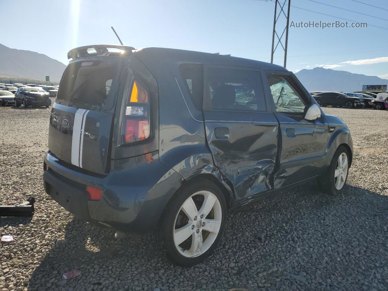 2010 Kia Soul + Blue vin: KNDJT2A26A7069324