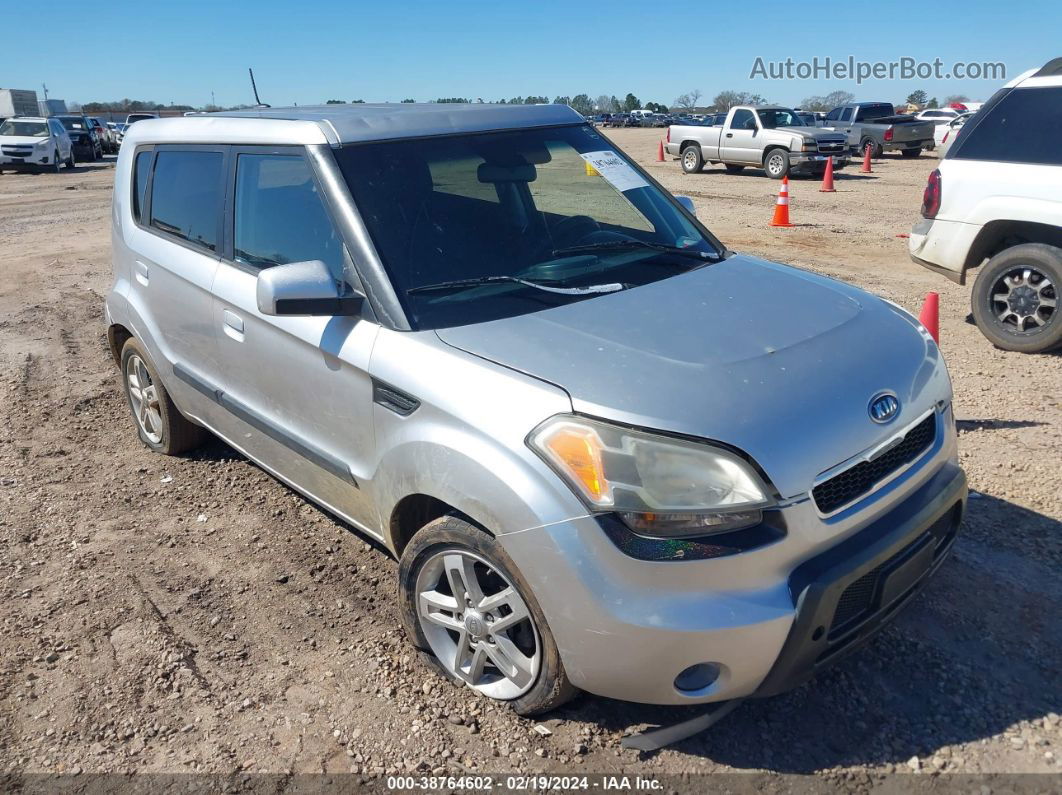 2010 Kia Soul + Silver vin: KNDJT2A26A7148413