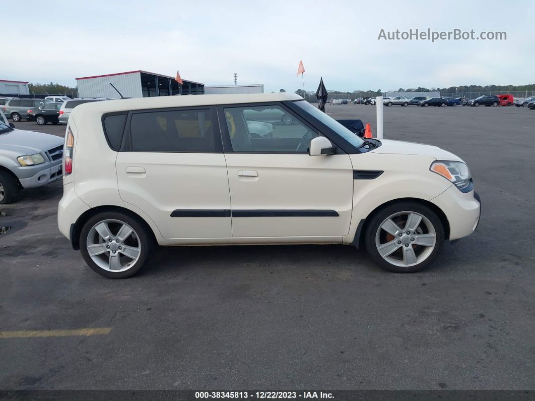 2010 Kia Soul ! White vin: KNDJT2A26A7178706