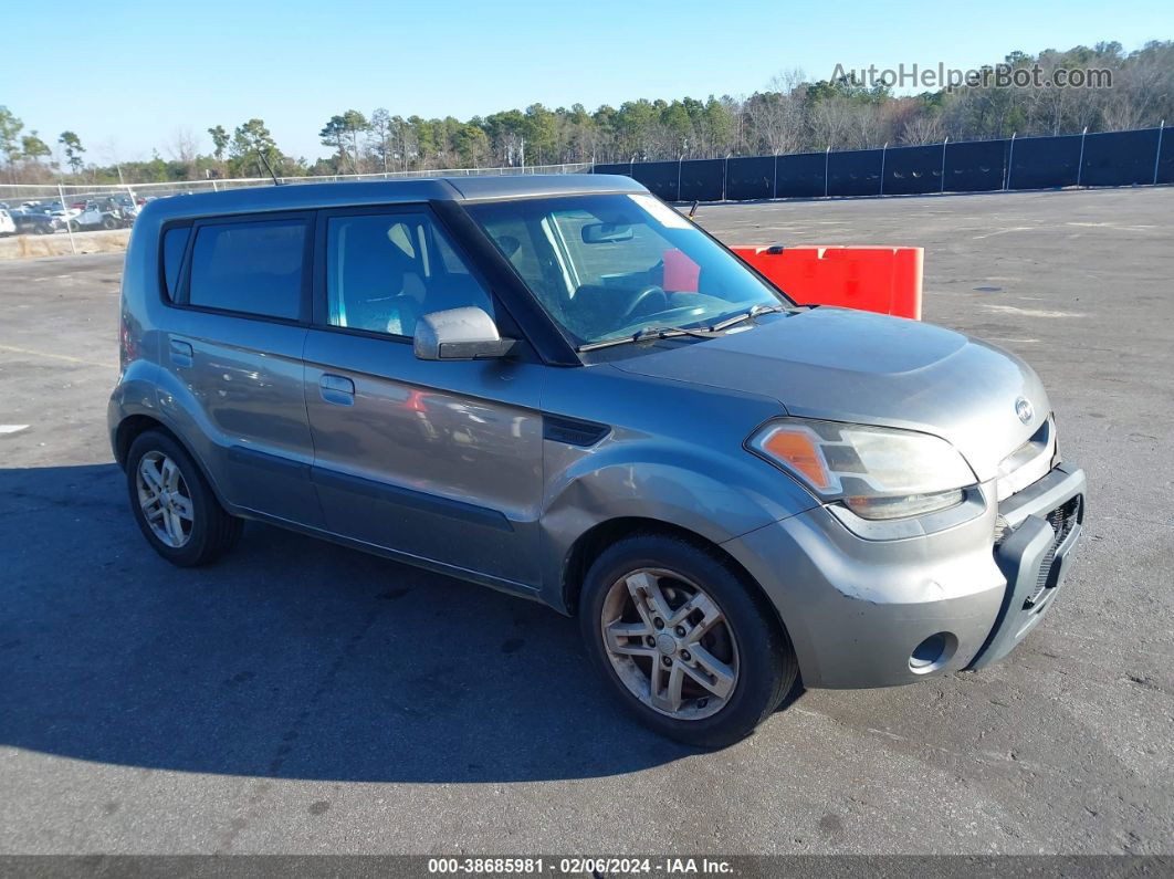 2010 Kia Soul +/!/sport Gray vin: KNDJT2A26A7179158