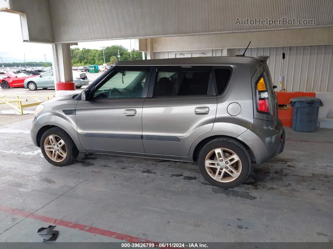 2010 Kia Soul + Gold vin: KNDJT2A26A7190404