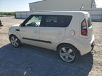 2010 Kia Soul + Кремовый vin: KNDJT2A27A7038132