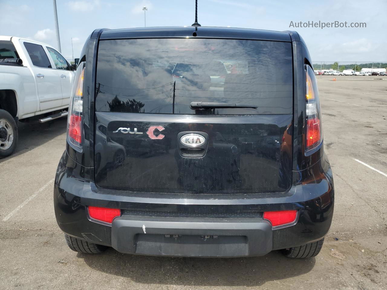 2010 Kia Soul + Black vin: KNDJT2A27A7103335