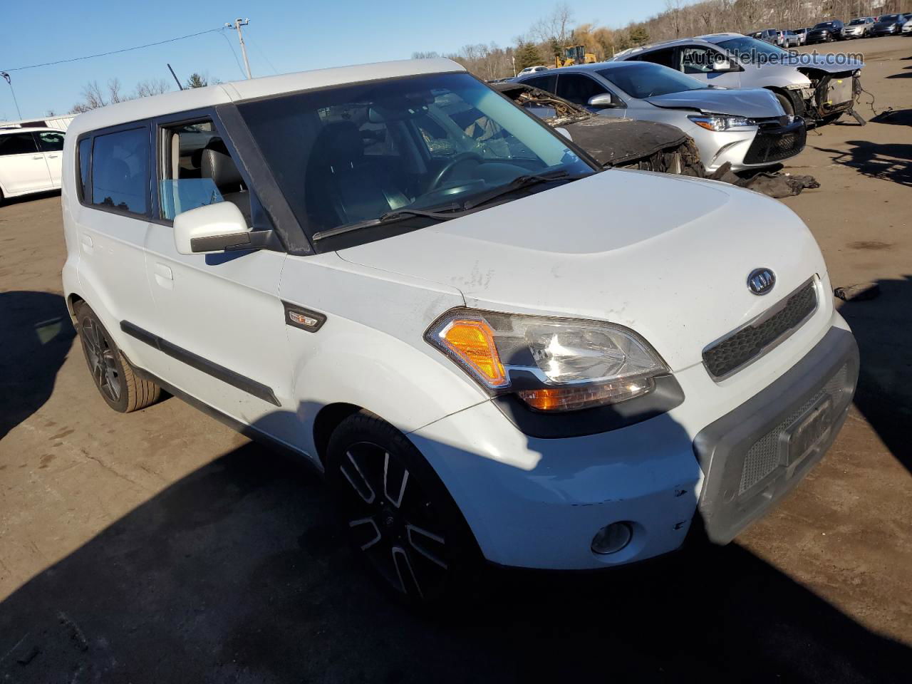 2010 Kia Soul + White vin: KNDJT2A27A7164538