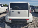 2010 Kia Soul + White vin: KNDJT2A28A7027138