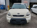 2010 Kia Soul + Кремовый vin: KNDJT2A28A7048829