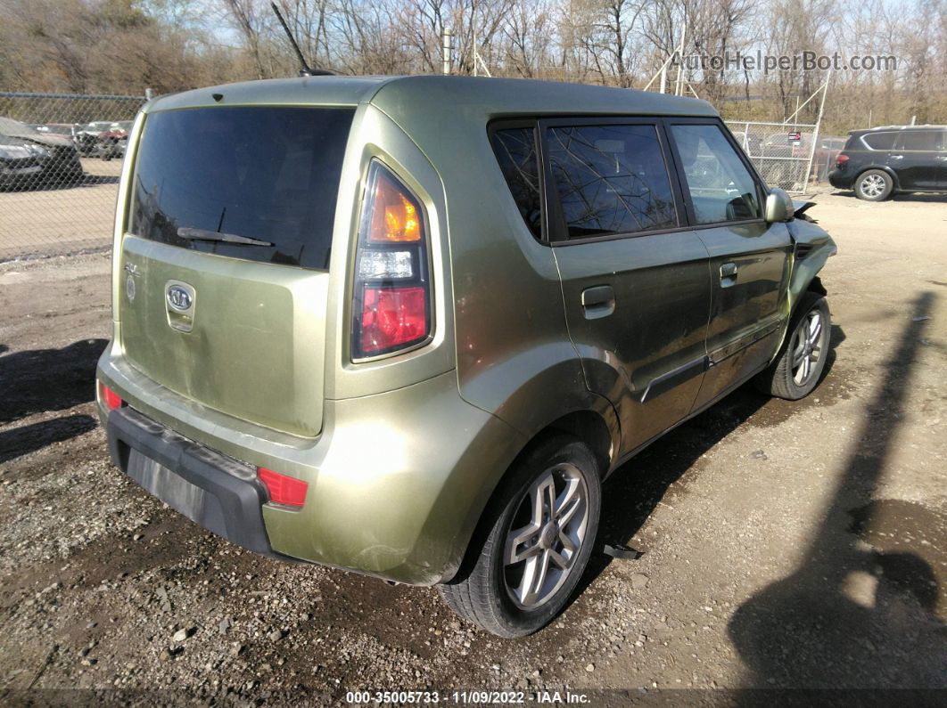 2010 Kia Soul + Золотой vin: KNDJT2A28A7077019