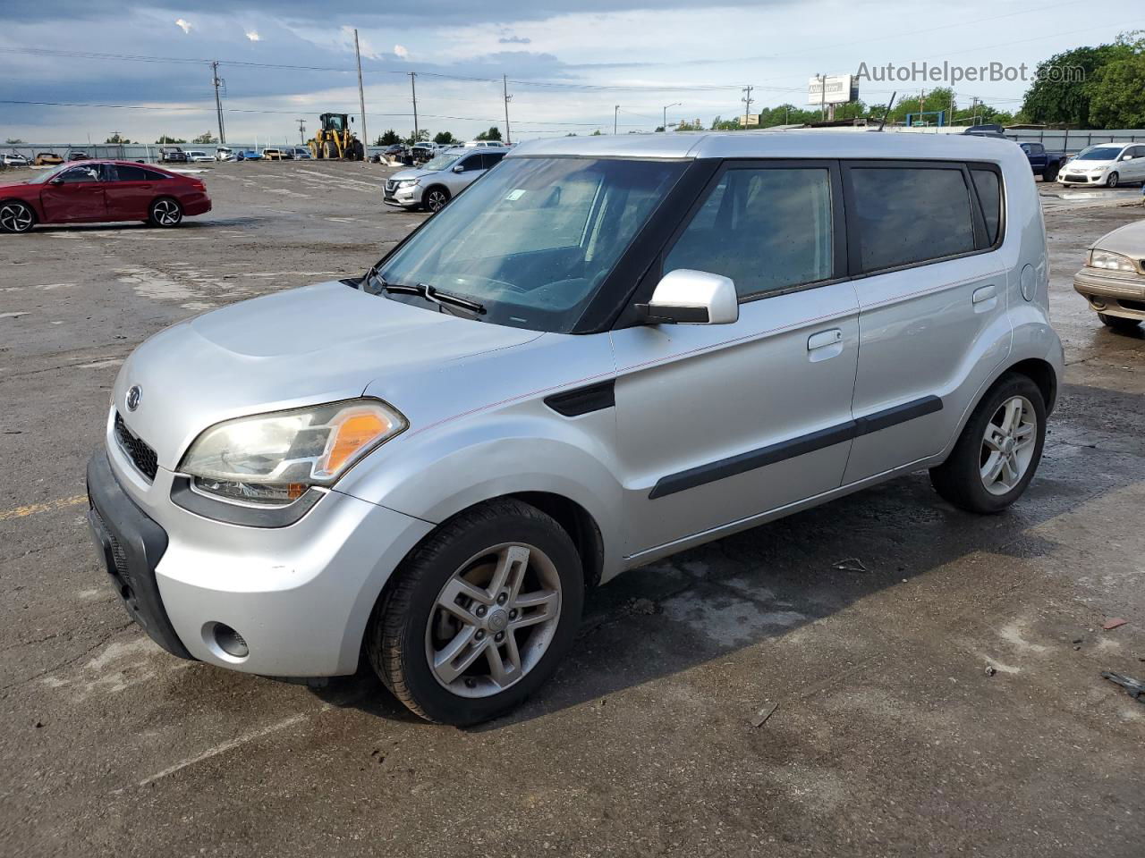 2010 Kia Soul + Серебряный vin: KNDJT2A28A7106664