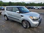 2010 Kia Soul + Silver vin: KNDJT2A28A7106664