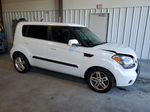 2010 Kia Soul + White vin: KNDJT2A28A7171353