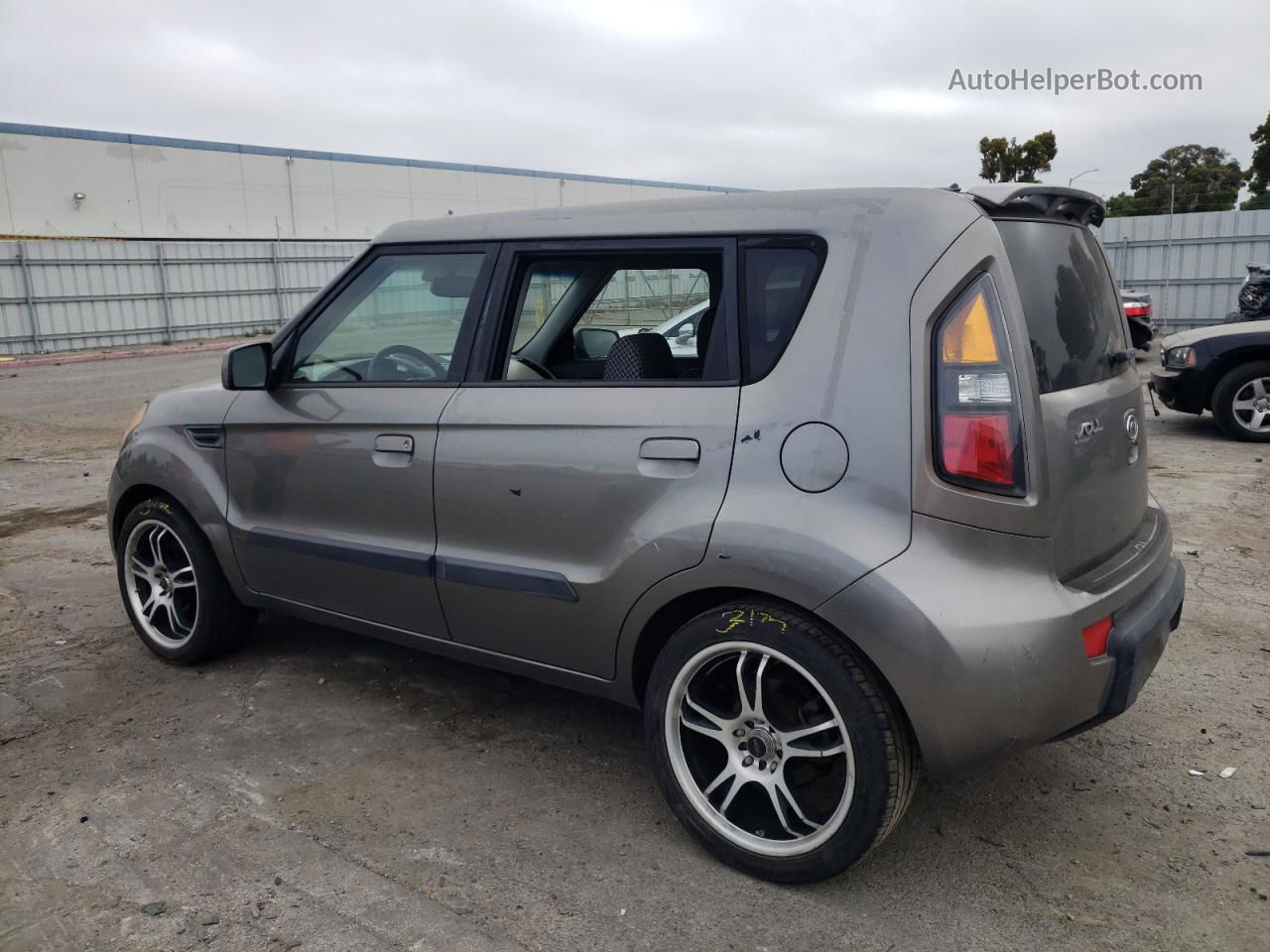 2010 Kia Soul + Gray vin: KNDJT2A29A7095187