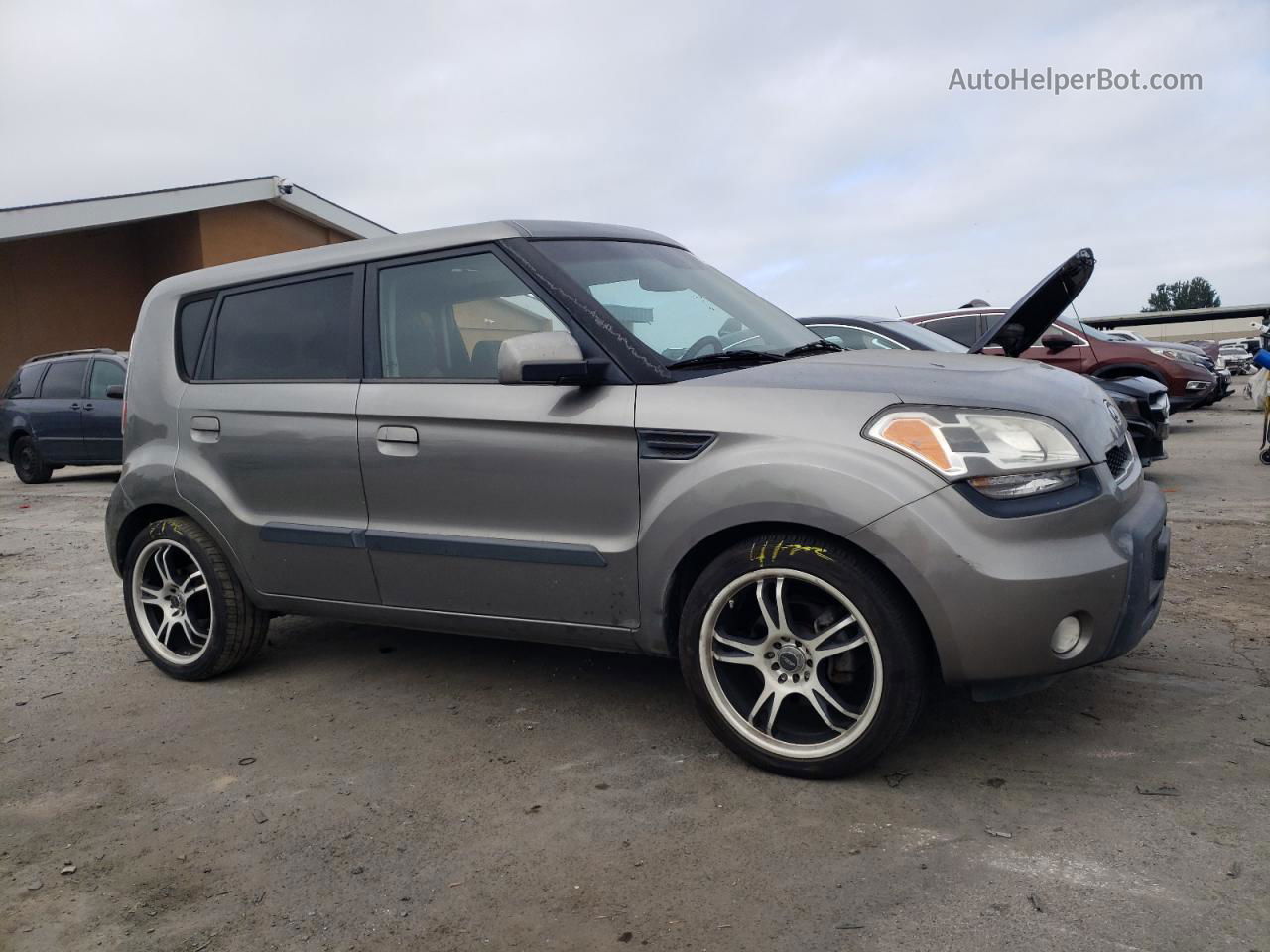 2010 Kia Soul + Gray vin: KNDJT2A29A7095187