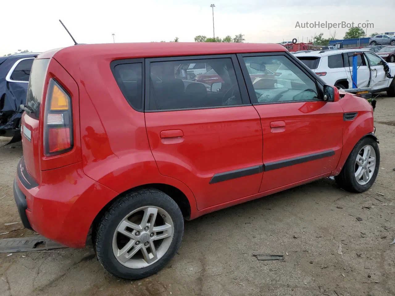 2010 Kia Soul + Red vin: KNDJT2A29A7119567