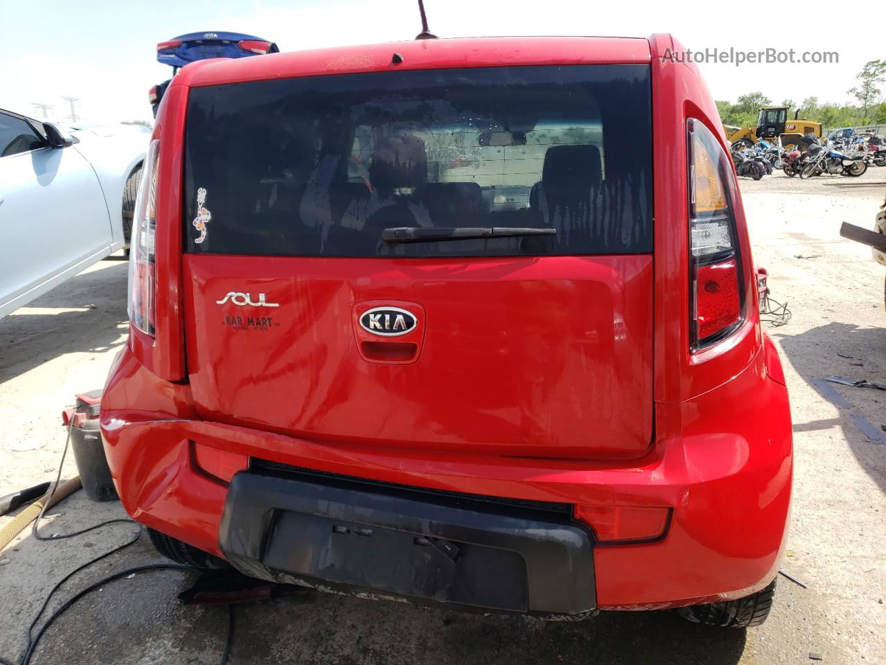 2010 Kia Soul + Red vin: KNDJT2A29A7163326