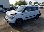 2010 Kia Soul + White vin: KNDJT2A29A7170888